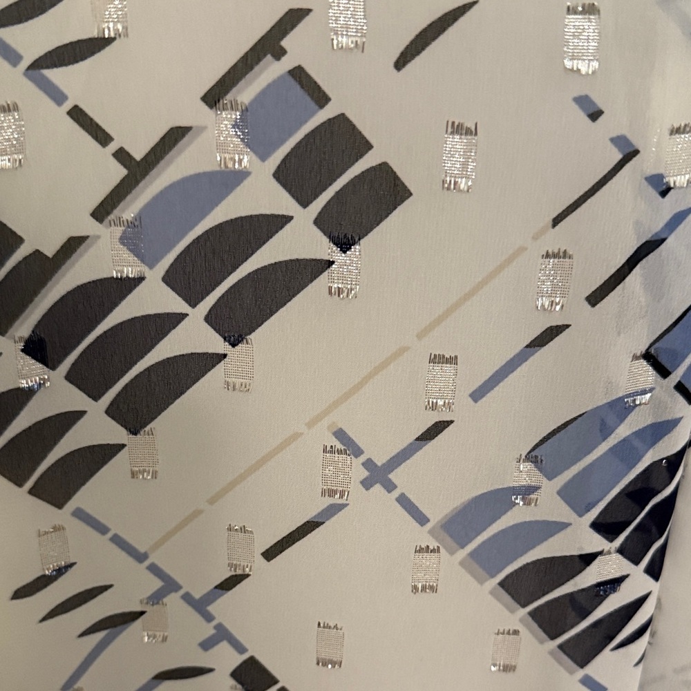 White House Black Market Geometric Sleeveless Blouse - Navy and White Size Large - Picture 4 of 4